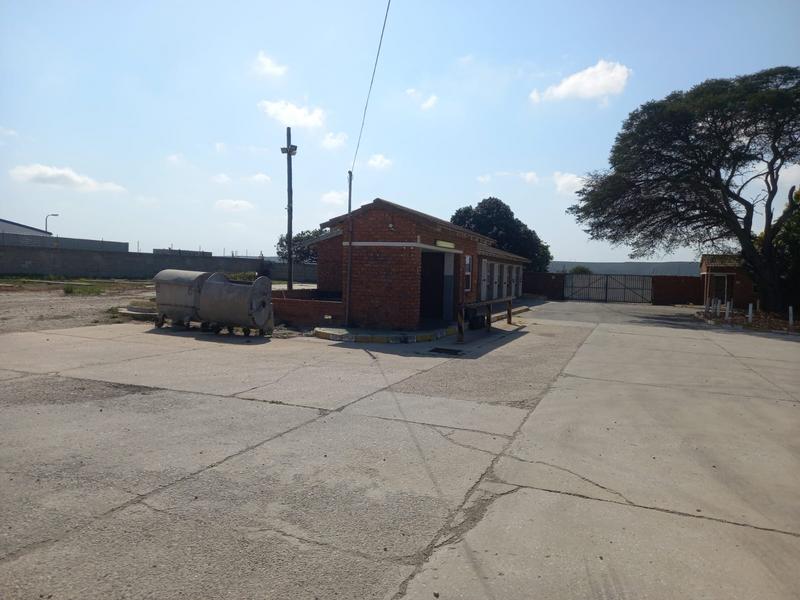 To Let commercial Property for Rent in Perseverance Industrial Eastern Cape